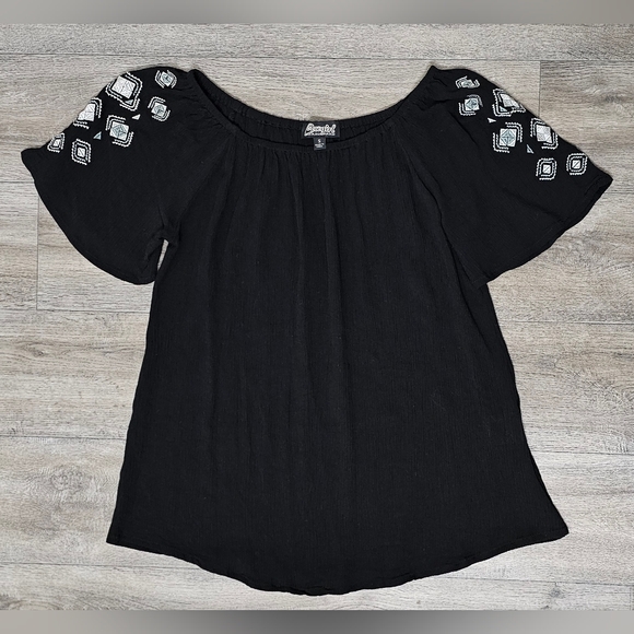 Cowgirl Hardware Black Embroidered Women's Top - Picture 1 of 2